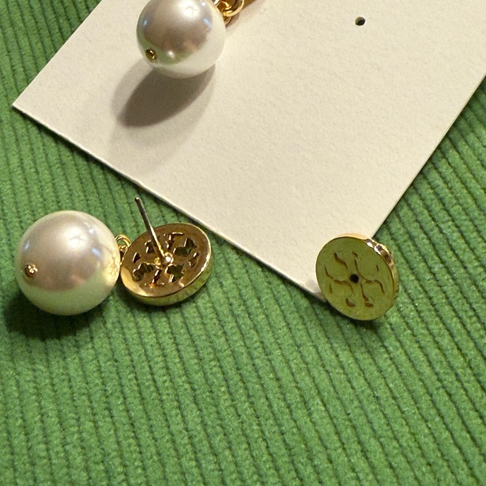 Tory Burch Gold and Pearl Earrings - Picture 2 of 2